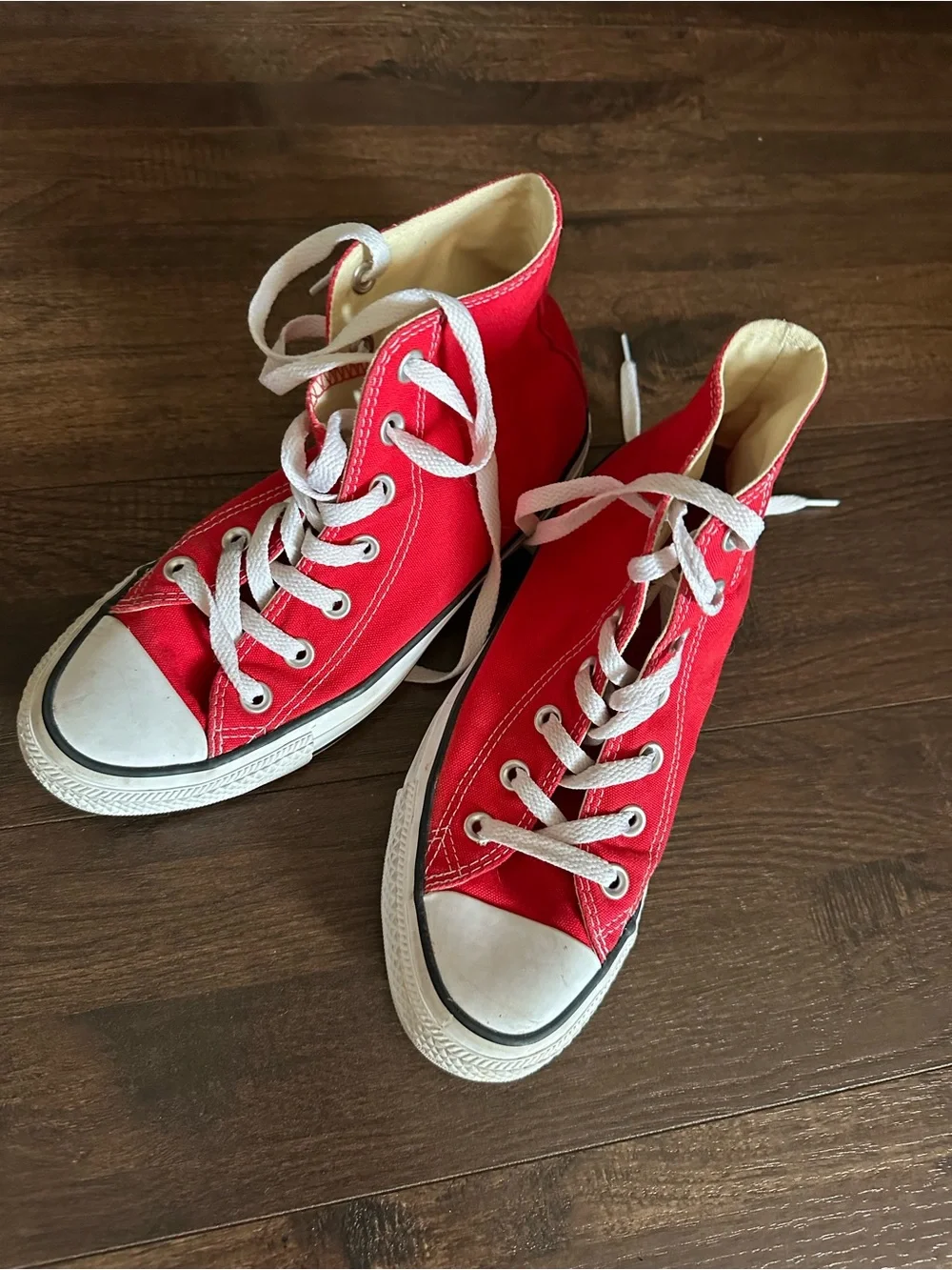 Converse Chuck Taylor Red High-Top Canvas Sneakers. Women size 7 Men size 5